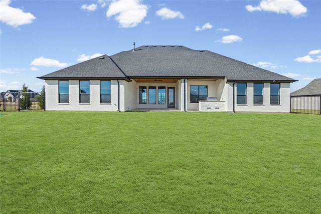 1100 Beginnings Drive, Granbury, TX 76049