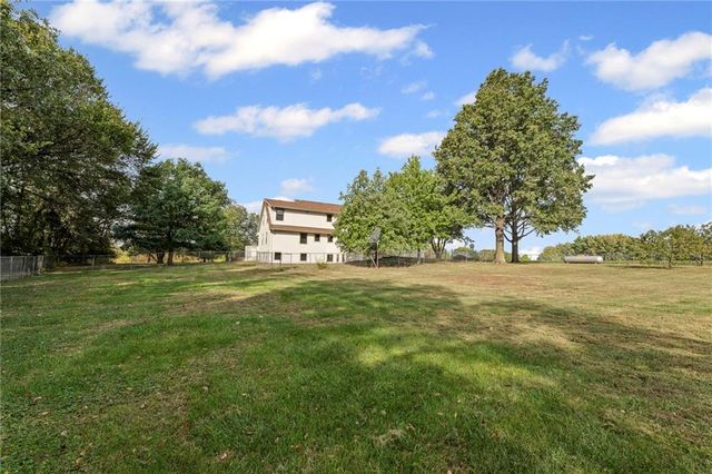 14565 Gardner Road, Gardner, KS 66030