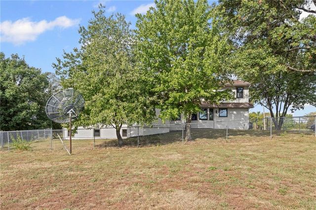 14565 Gardner Road, Gardner, KS 66030