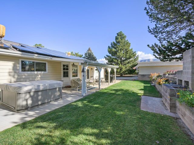 3697 F Road, Palisade, CO 81526