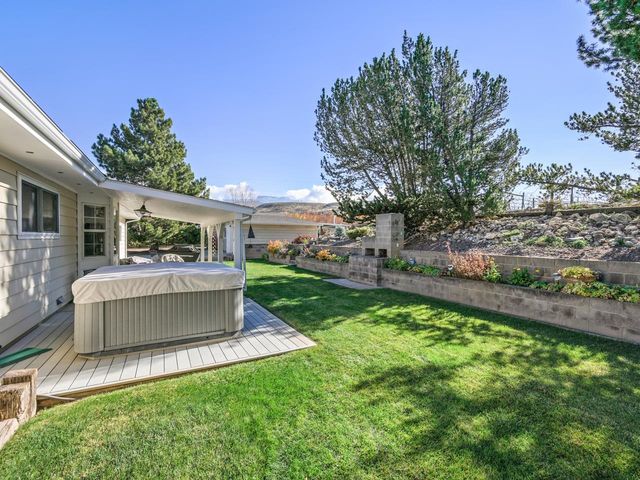 3697 F Road, Palisade, CO 81526