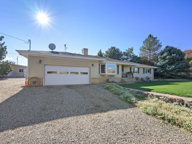 3697 F Road, Palisade, CO 81526