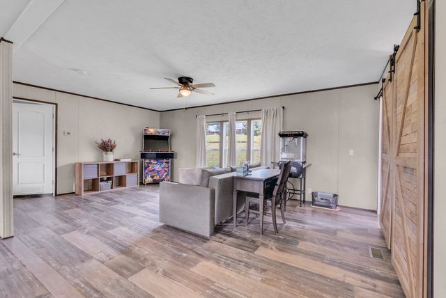 175 Lone Oak Dr, Rickman, TN 38580