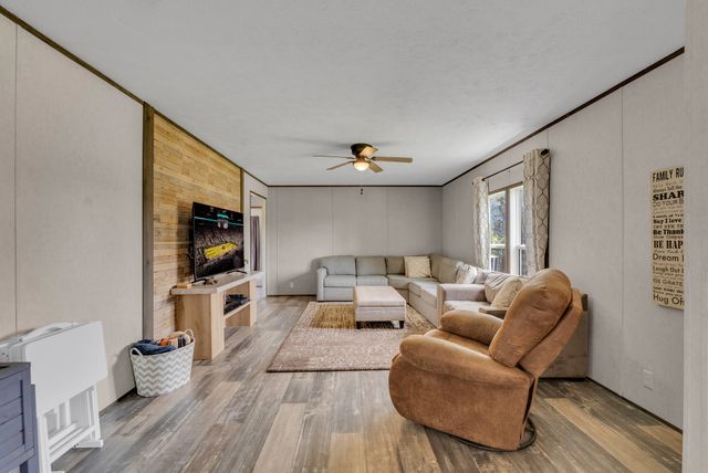 175 Lone Oak Dr, Rickman, TN 38580