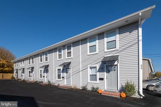 527 Gray Ave Apt 2, Winchester, VA 22601