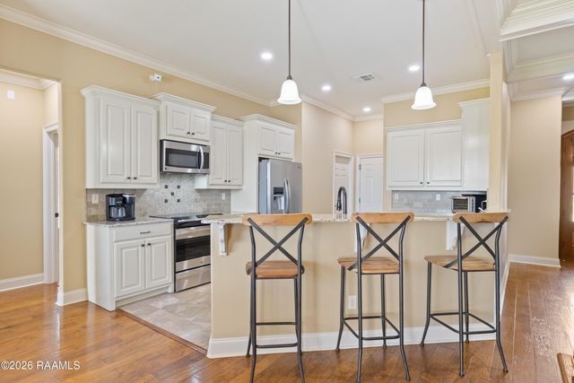 208 Overbrook Drive, Broussard, LA 70518