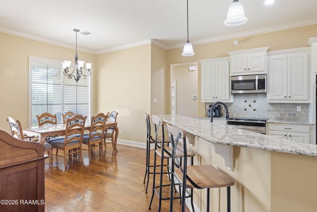 208 Overbrook Drive, Broussard, LA 70518