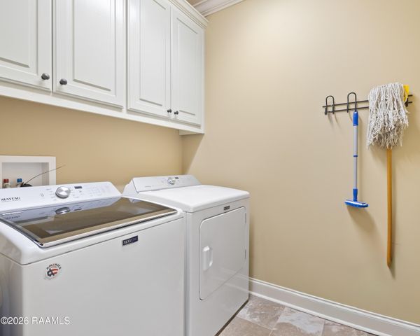 208 Overbrook Drive, Broussard, LA 70518