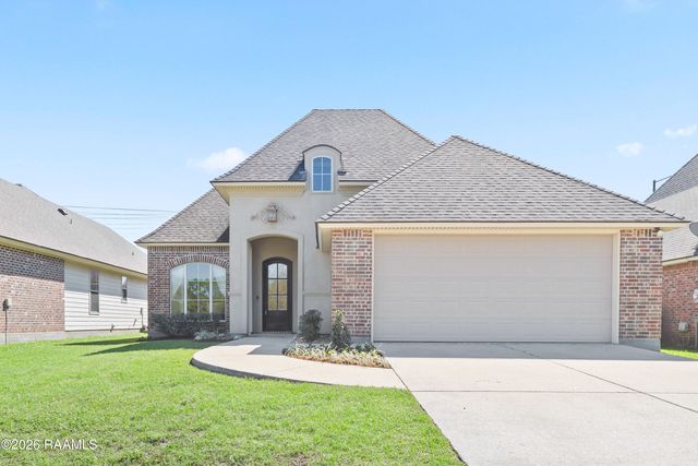 208 Overbrook Drive, Broussard, LA 70518