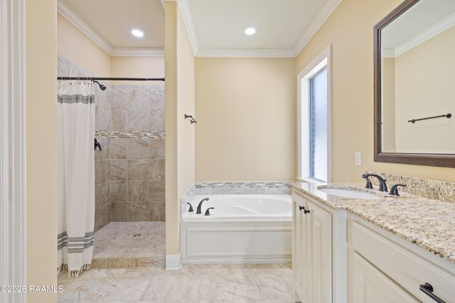 208 Overbrook Drive, Broussard, LA 70518