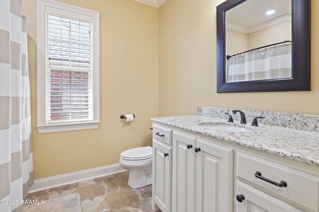 208 Overbrook Drive, Broussard, LA 70518