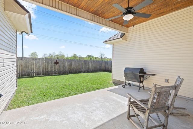 208 Overbrook Drive, Broussard, LA 70518