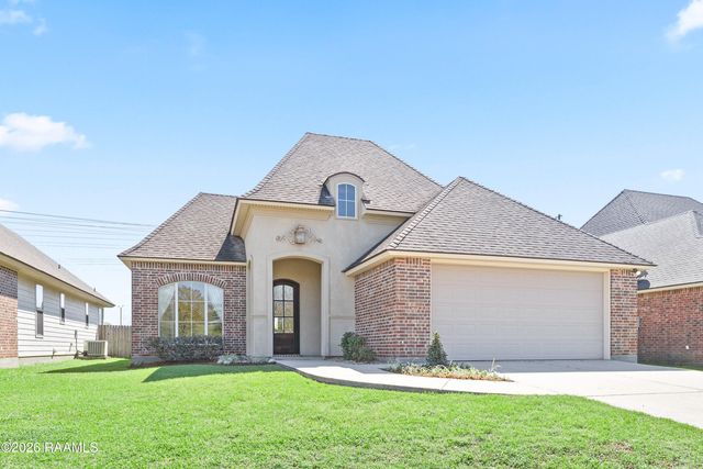 208 Overbrook Drive, Broussard, LA 70518