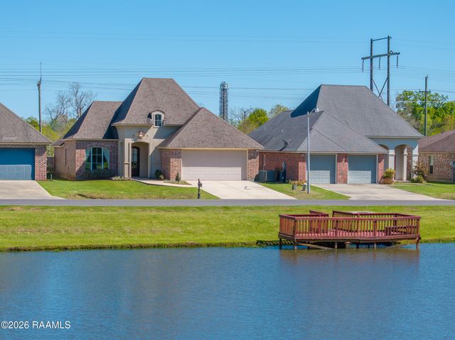 208 Overbrook Drive, Broussard, LA 70518