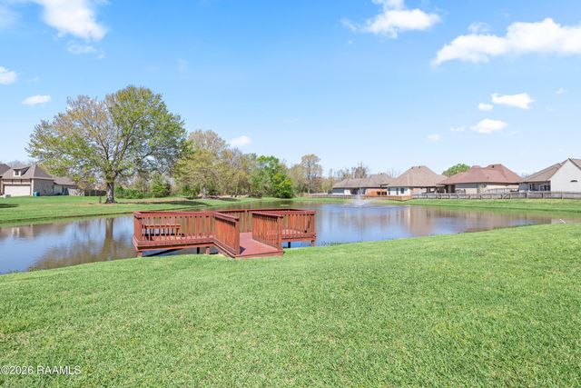 208 Overbrook Drive, Broussard, LA 70518