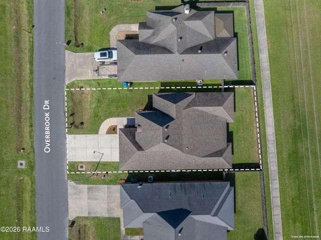208 Overbrook Drive, Broussard, LA 70518