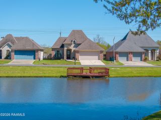 208 Overbrook Drive, Broussard, LA 70518