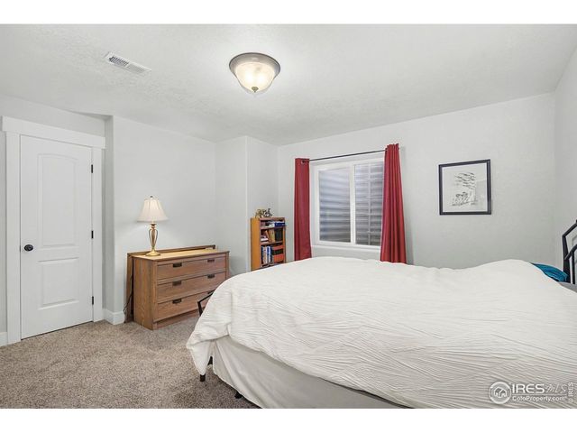 909 Campfire Dr, Fort Collins, CO 80524