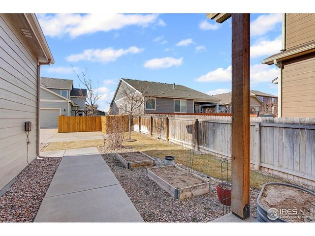 909 Campfire Dr, Fort Collins, CO 80524