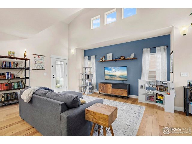 909 Campfire Dr, Fort Collins, CO 80524