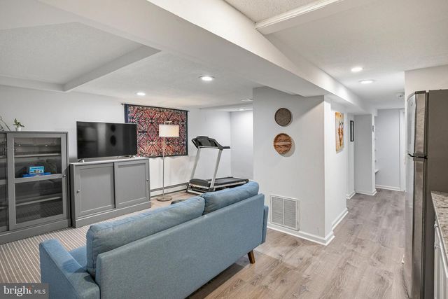 427 INGRAHAM ST NW, Washington, DC 20011