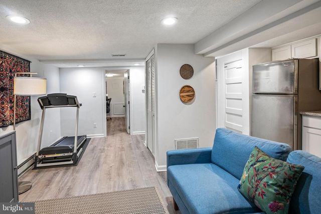 427 INGRAHAM ST NW, Washington, DC 20011