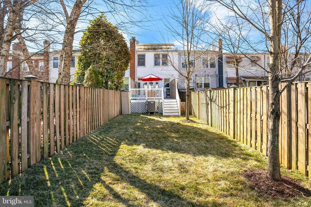 427 INGRAHAM ST NW, Washington, DC 20011