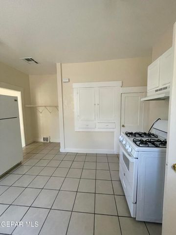 1518 LAWTON Drive, El Paso, TX 79902