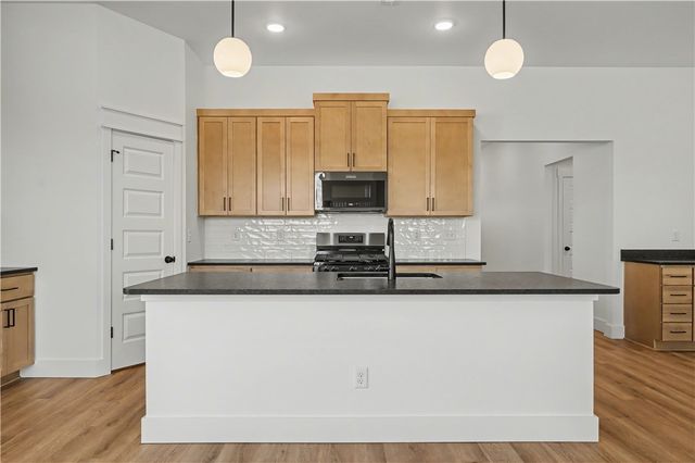 1806 Bugg Street, Pea Ridge, AR 72751