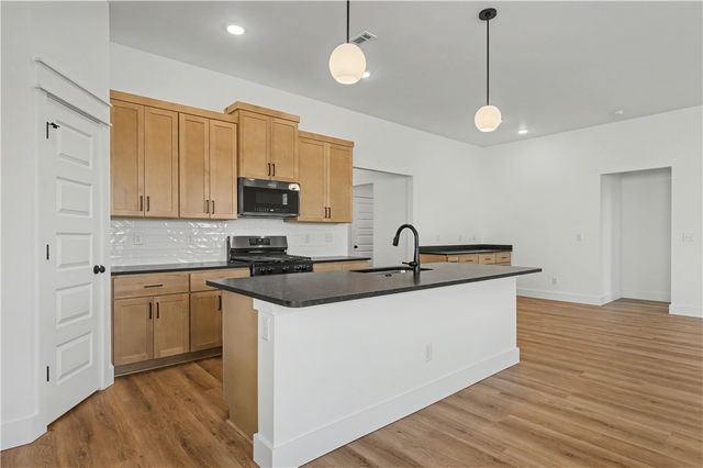 1806 Bugg Street, Pea Ridge, AR 72751