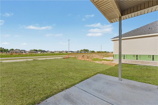 1806 Bugg Street, Pea Ridge, AR 72751