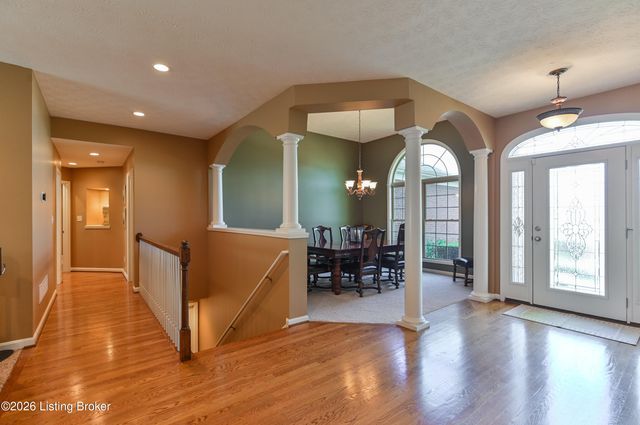 367 Arbor Green Way, Fisherville, KY 40023