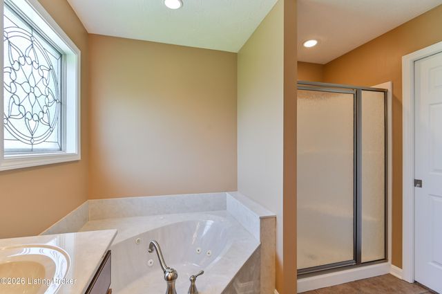367 Arbor Green Way, Fisherville, KY 40023