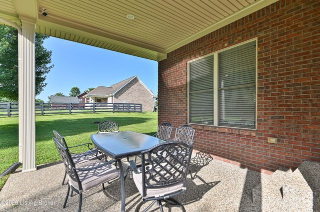 367 Arbor Green Way, Fisherville, KY 40023
