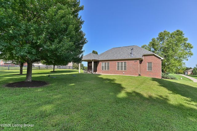 367 Arbor Green Way, Fisherville, KY 40023
