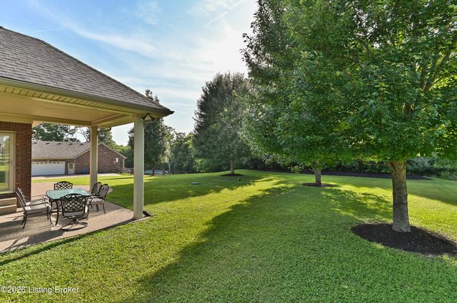 367 Arbor Green Way, Fisherville, KY 40023