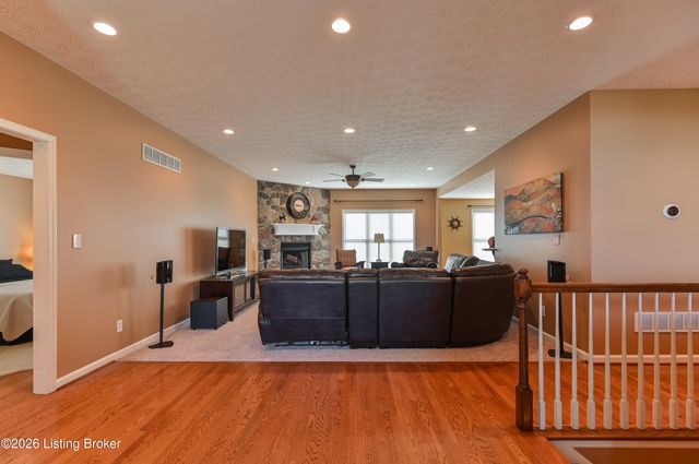367 Arbor Green Way, Fisherville, KY 40023