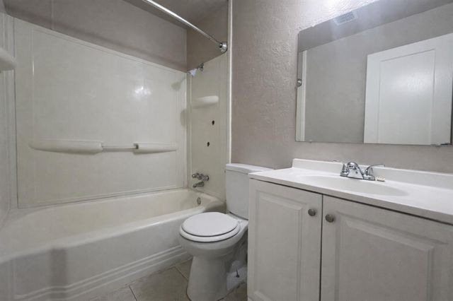 1817 Breckenridge Drive, Del City, OK 73115