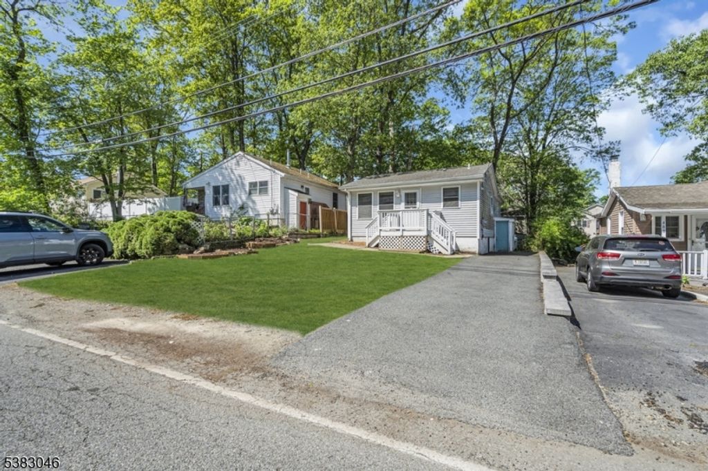 406 Brooklyn Mountain Rd, Hopatcong Boro, NJ 07843 — photo 2