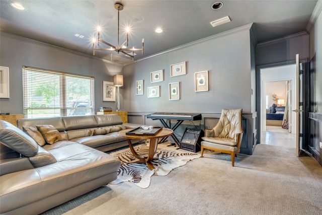 7220 Lavendale Circle, Dallas, TX 75230