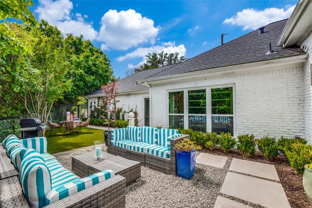 7220 Lavendale Circle, Dallas, TX 75230