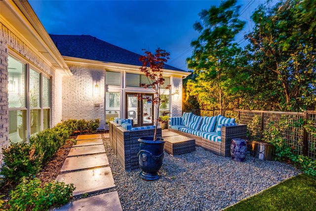 7220 Lavendale Circle, Dallas, TX 75230