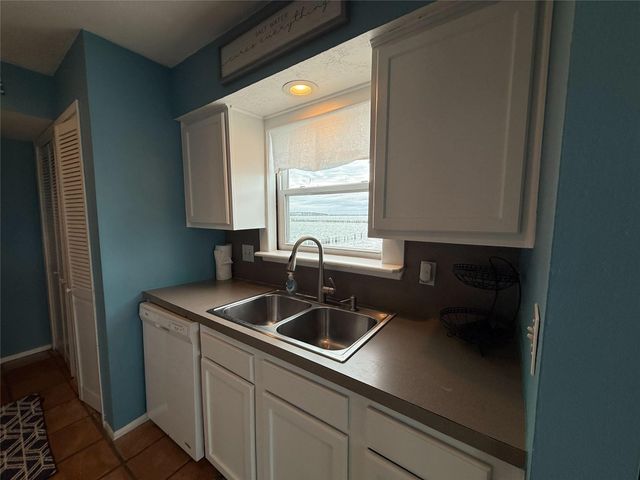 500 Tiki Drive 108C, Galveston, TX 77554