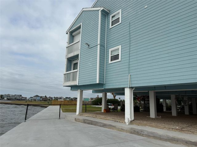 500 Tiki Drive 108C, Galveston, TX 77554