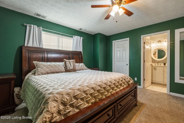 6213 Forsythia Ln, Louisville, KY 40229