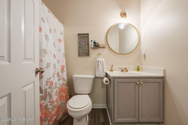 6213 Forsythia Ln, Louisville, KY 40229