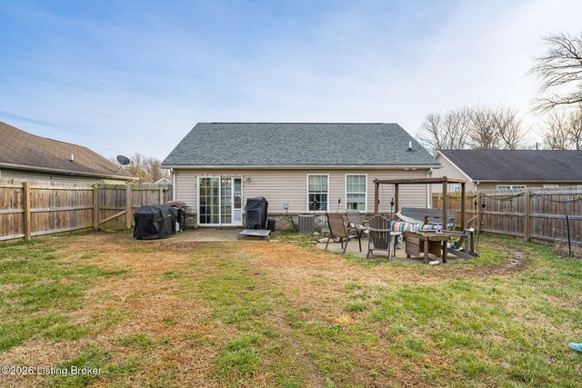 6213 Forsythia Ln, Louisville, KY 40229