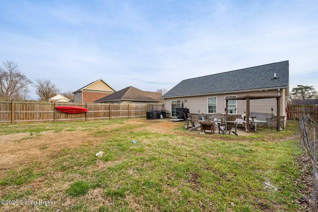 6213 Forsythia Ln, Louisville, KY 40229