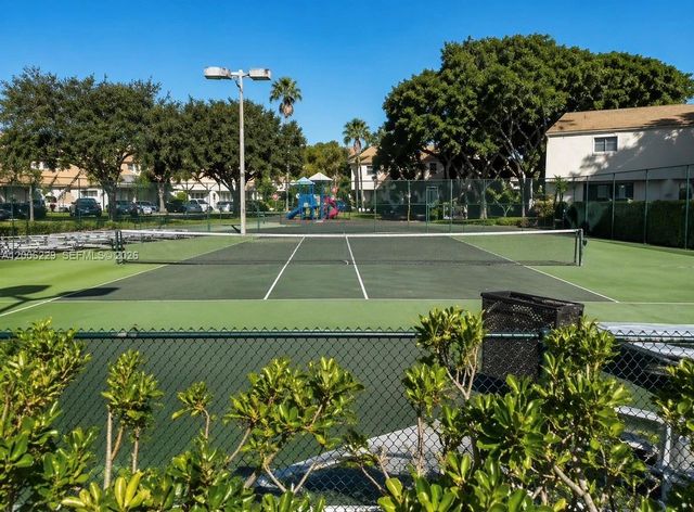 8224 NW 9th Ct 3, Plantation, FL 33324