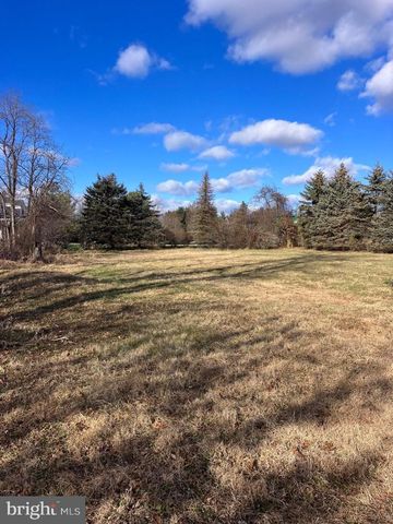 1820 HILLTOWN PIKE, Hilltown, PA 18927